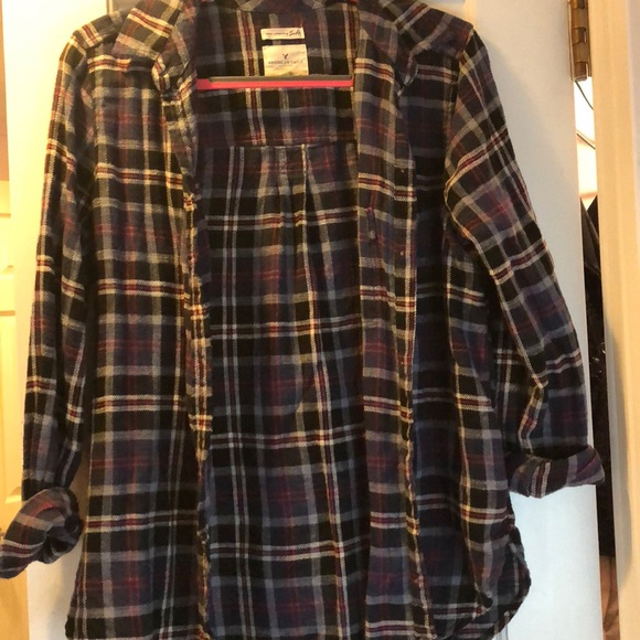 American eagle women’s flannel - Picture 3 of 3